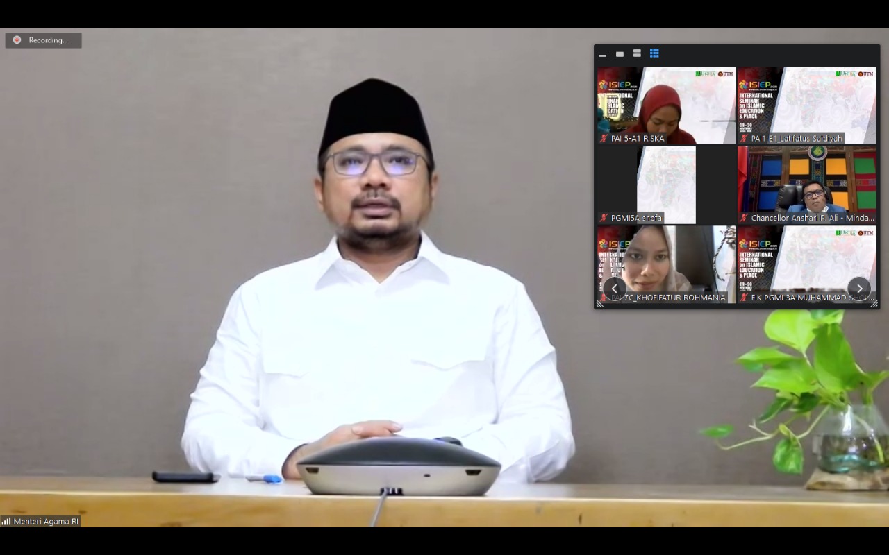 Gus Menteri Menegasi Peran Pesantren Pada Seminar Internasional, Kolaborasi Unira Malang dan UTM