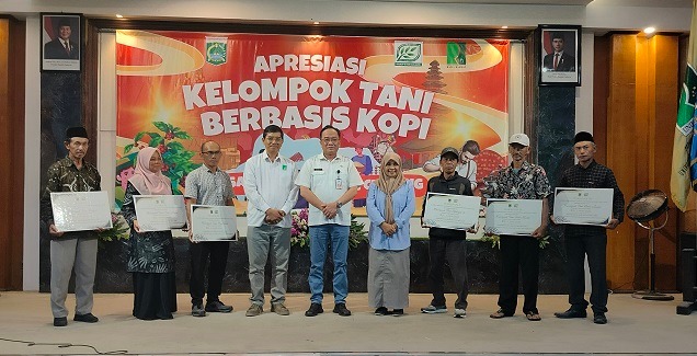 Dinas TPHP Kabupaten Malang Adakan Apresiasi Kelompok Tani Berbasis Kopi di Unira Malang